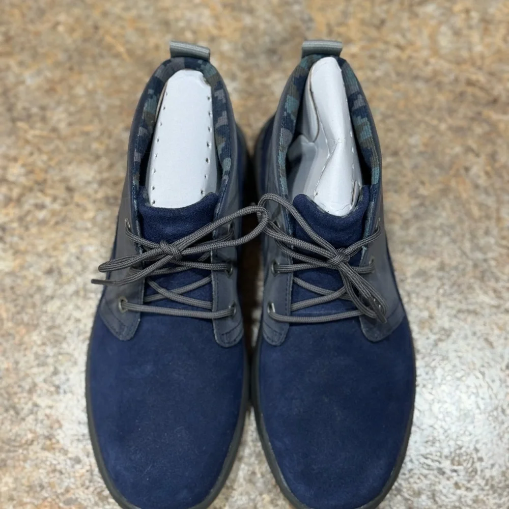 New Boys Ugg K Canoe Boots